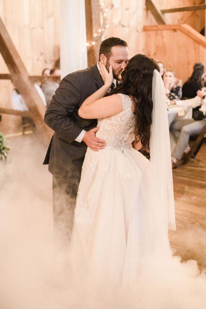 First-Dance-On-The-Clouds-at-White-Chimneys-Estate-the-Jepsons-2-scaled