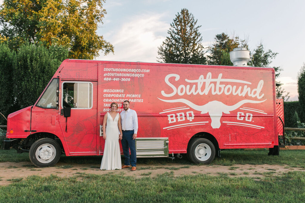 Food-Truck-Reception-at-White-Chimneys-Estate